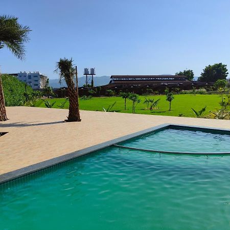Nirvana Resort And Restaurant Garudeshwar Ngoại thất bức ảnh