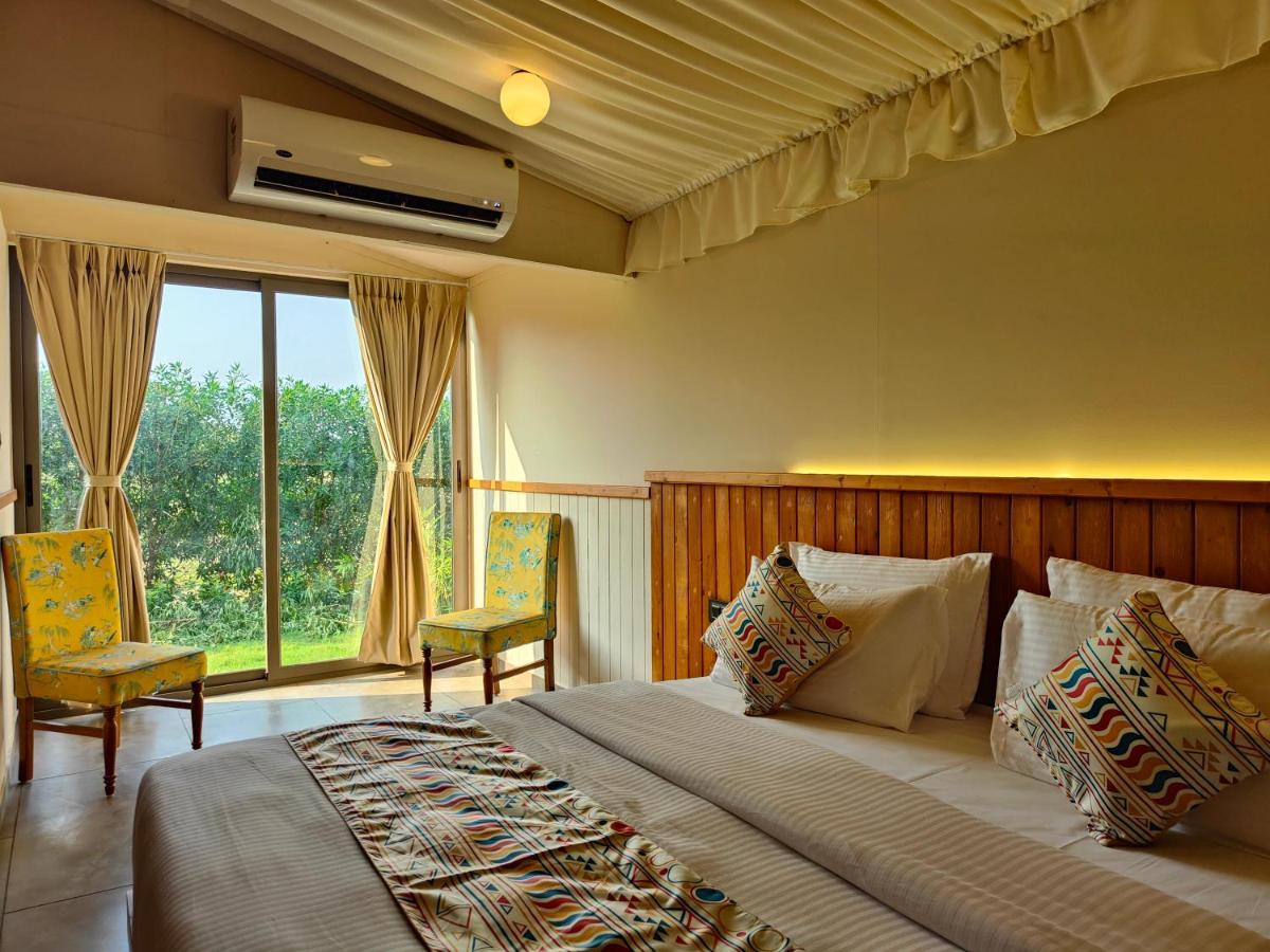 Nirvana Resort And Restaurant Garudeshwar Ngoại thất bức ảnh