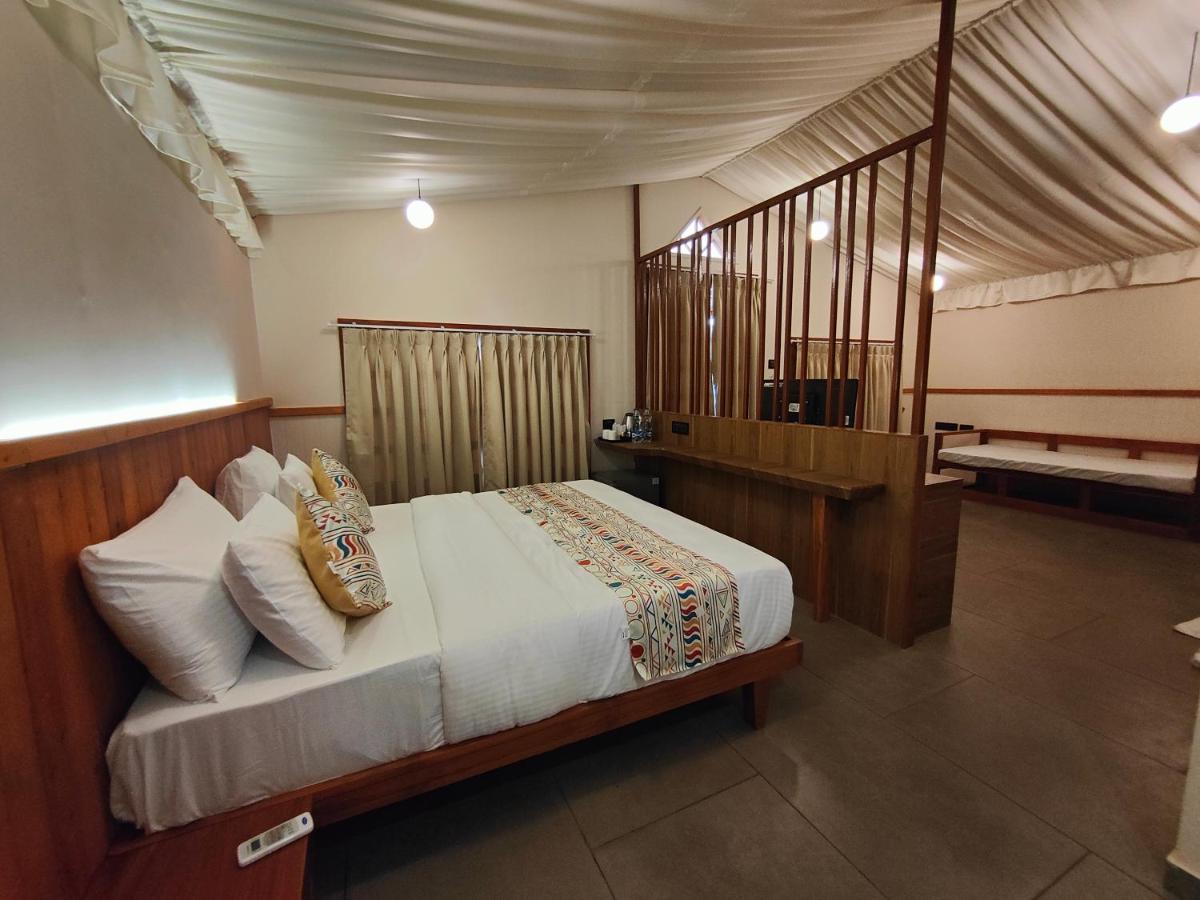 Nirvana Resort And Restaurant Garudeshwar Ngoại thất bức ảnh