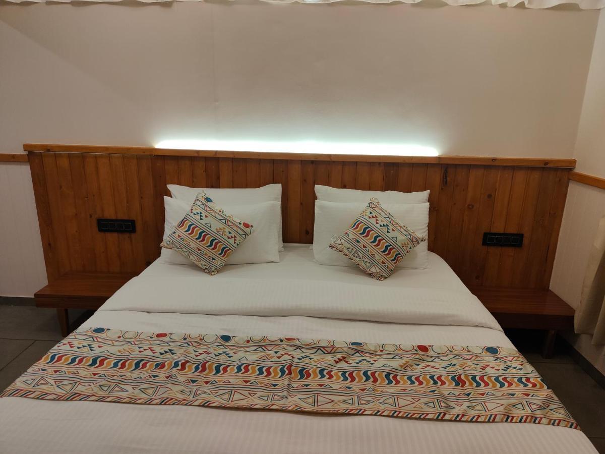 Nirvana Resort And Restaurant Garudeshwar Ngoại thất bức ảnh